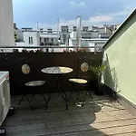 Dachgeschoss Fuer 4 Mit Terrasse