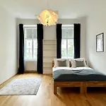 Beautiful Apartment Top Location
