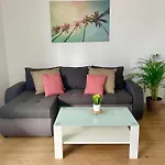 Central Large Apartment With Balcony