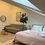 Dreamy & Cozy Apartment With Air Condition