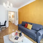 Bright Calm Apartment With Free Parking