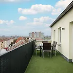 Exclusive 2-Bedroom Loft With Scenic Rooftop Views