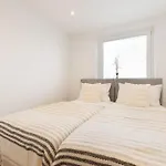 Exclusive 2-Bedroom Loft With Scenic Rooftop Views
