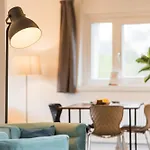 Urban Island I Riverside Apartments