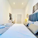 Ottakring Gem Shared 4-Br Retreat Breathtaking City Views