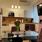 Modern Studio In The Heart Of Vienna - Steps From The Opera