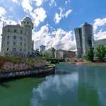 Grand Quarters City Residence
