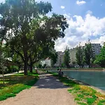 Grand Quarters City Residence