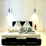 Central Vienna Apartment 140 M2