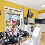 Yellow Suite - Whirlpool Garden - Free Parking - Wifi