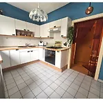 Single Room In Student Apartment