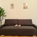 Spacious Apartment - 15 Min To Center