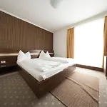Primus Hotel & Apartments