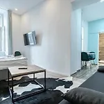Shopping Paradise 9Br Complex Ideal For 22 People