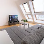 Home Sweet Home - Leopold