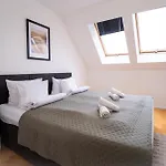Home Sweet Home - Leopold