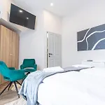 Wiener Stadthalle Boutique Rooms - Ideal For Couples