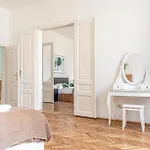 Chic Rooms In Shared 2Br Apartment For Long Stays - 15 Min To Center