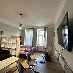 Beautiful 1Br Apt Comfortable Design - Central Located