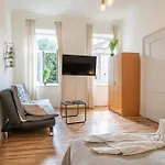 Inviting Economy 1Br Apt. With The Best Location