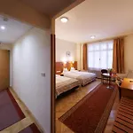 Continental Hotel-Pension