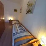 Altbauwohnung Neu Saniert - Fuer Familien Geeignet