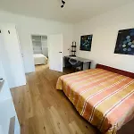 Villa In Vienna In Perfect Situaton Near Vic And Donau Park With Pool And Private Garden Sleeps 4 With 2 Bedrooms, Kitchen And Livingroom And Bath And Private Parking