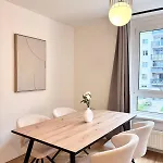 Aura Living 20