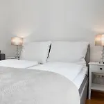Stylish I 5 Minutes To U1 Reumannplatz I 15 Min To City Center