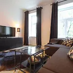 Ana Maria Apartments