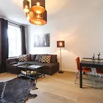 Ana Maria Apartments