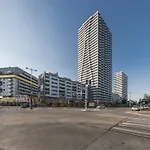 Sky View Apartment Vienna by ichbucheAT