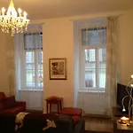 Vienna Center Margareten Apartment