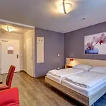 Meininger Hotel Wien Hauptbahnhof