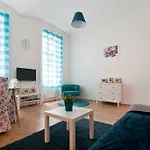 Marvelous Midtown Apartment