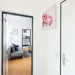 Lovely Two Level Apartment For Families