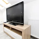 Gold: Penthouse Apartment Volkertmarkt