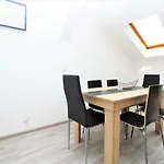 Gold: Penthouse Apartment Volkertmarkt