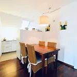 Exclusive Attic Flat With Balcony Close Karlsplatz