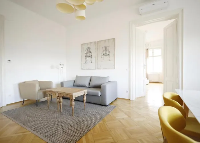 Heymi Apartments Oper