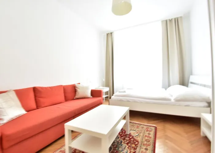Universum Apartment 3