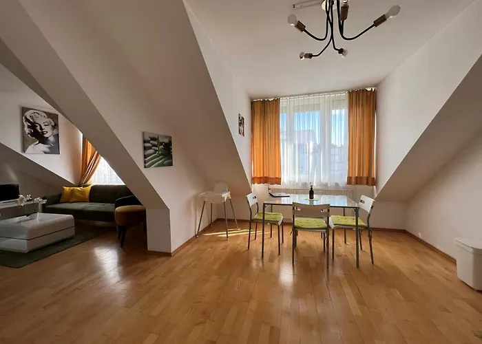 Cosy Apartment In Central Location