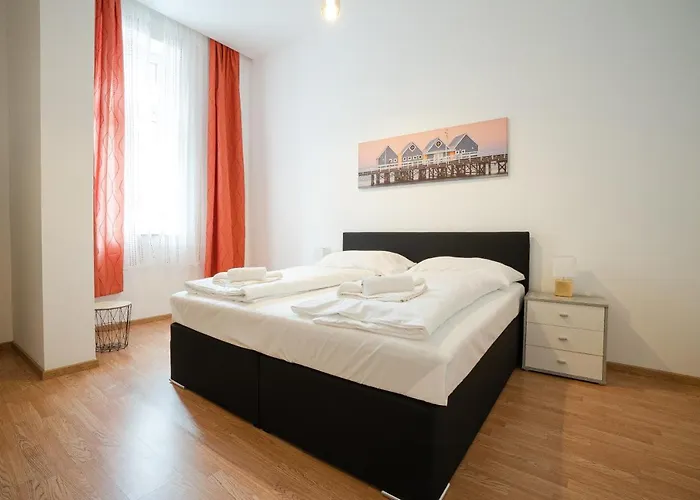 Apartment In The Central Area. 5 Minute\'S Walk To The Danube.
