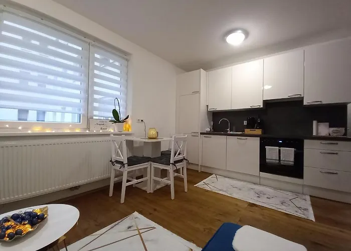 Lauro Apartment