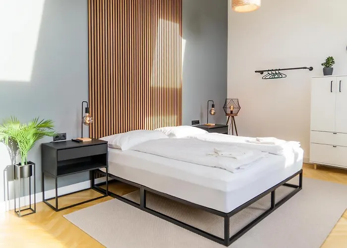 Myflat - Bright Apartment Near Central Station