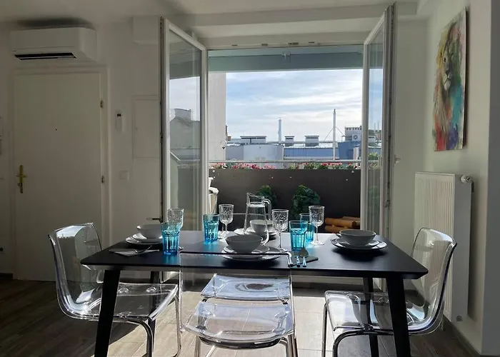 Dachgeschoss Fuer 4 Mit Terrasse
