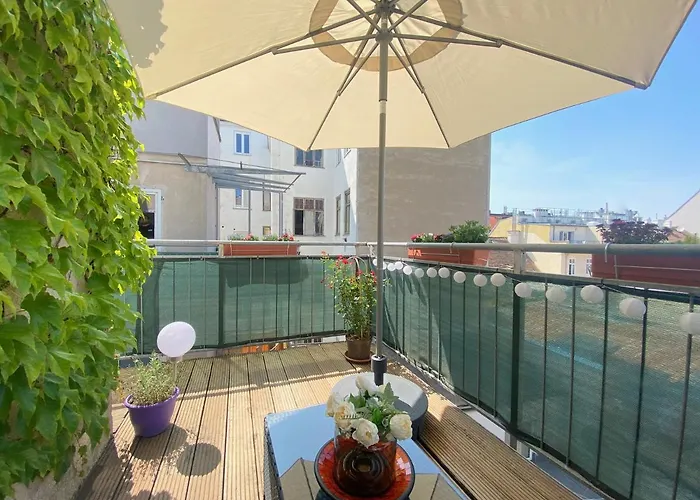 Magic Vienna Balcony Apartment