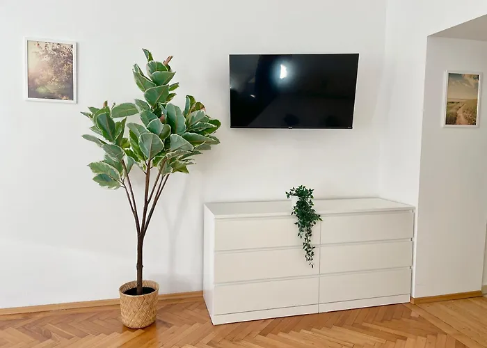 Sunny & Calm 45 M2 Apartment