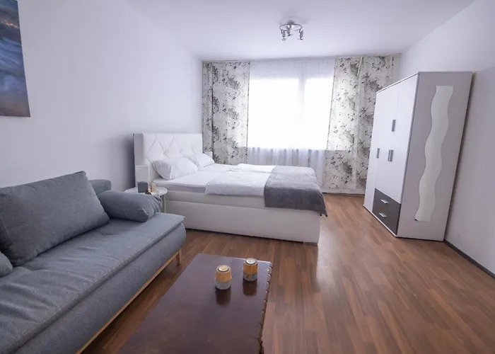 Southern Living By Jr City Apartments - Visit Vienna & Shop In Voesendorf