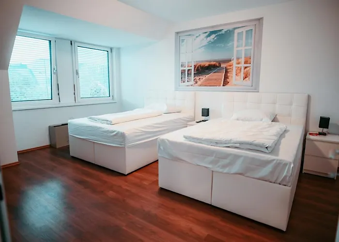 Vienna Shopping Center 14 Apartment